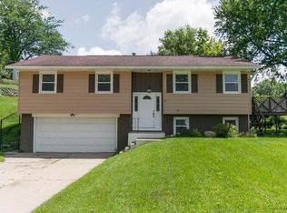 106 Hamilton Ct, Anamosa, IA 52205