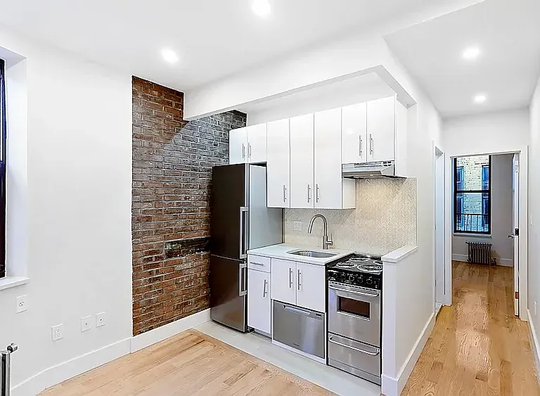 11 Stanton St #4DA — Photo 2