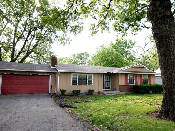 6613 Chestnut Ave, Kansas City, MO 64132