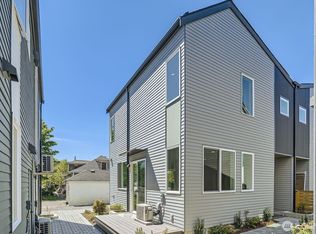 8471 Seward Park Ave S, Seattle, WA