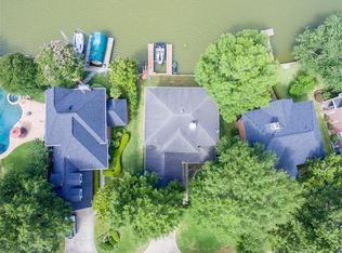 215 La Costa Dr, Montgomery, TX 77356