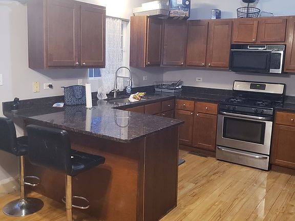 3rd image of 1016 Blackhawk Dr