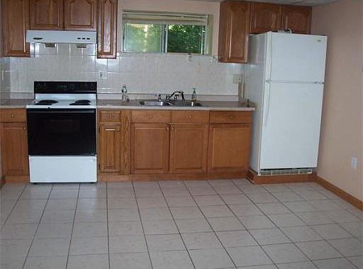 2nd image of 150-152 Barham Ave