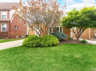 7173 Shenandoah Ave, Allen Park, MI 48101