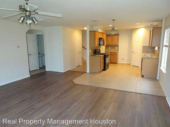 2nd image of 14427 Cellini Dr