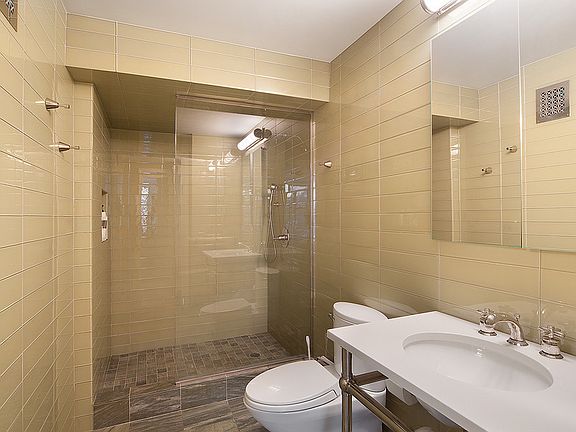 3rd image of 500 E 83rd St APT 1K