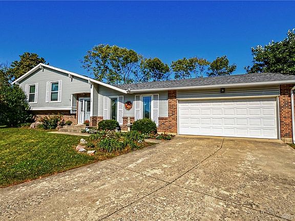 2nd image of 140 Stonemill Ct