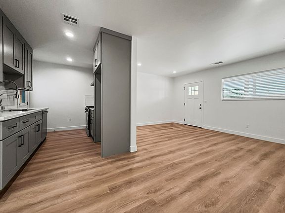 3rd image of 12301 Flint Pl