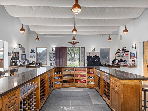 2nd image of 3000 Oakdale Rd