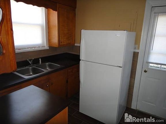 4th image of 1303 Nelwood Dr