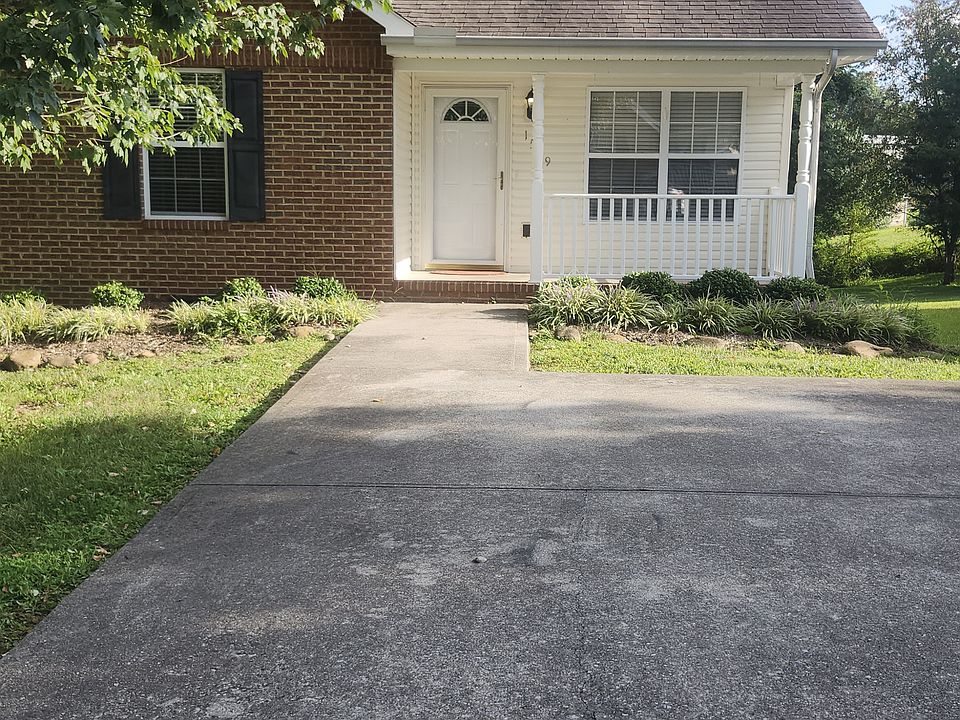 1st image of 1529 Mayberry Ln