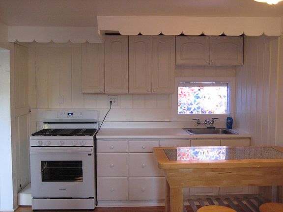 5th image of 518 Washington St #5