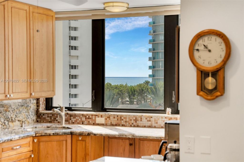 1361 S Ocean Blvd APT 604, photo 2