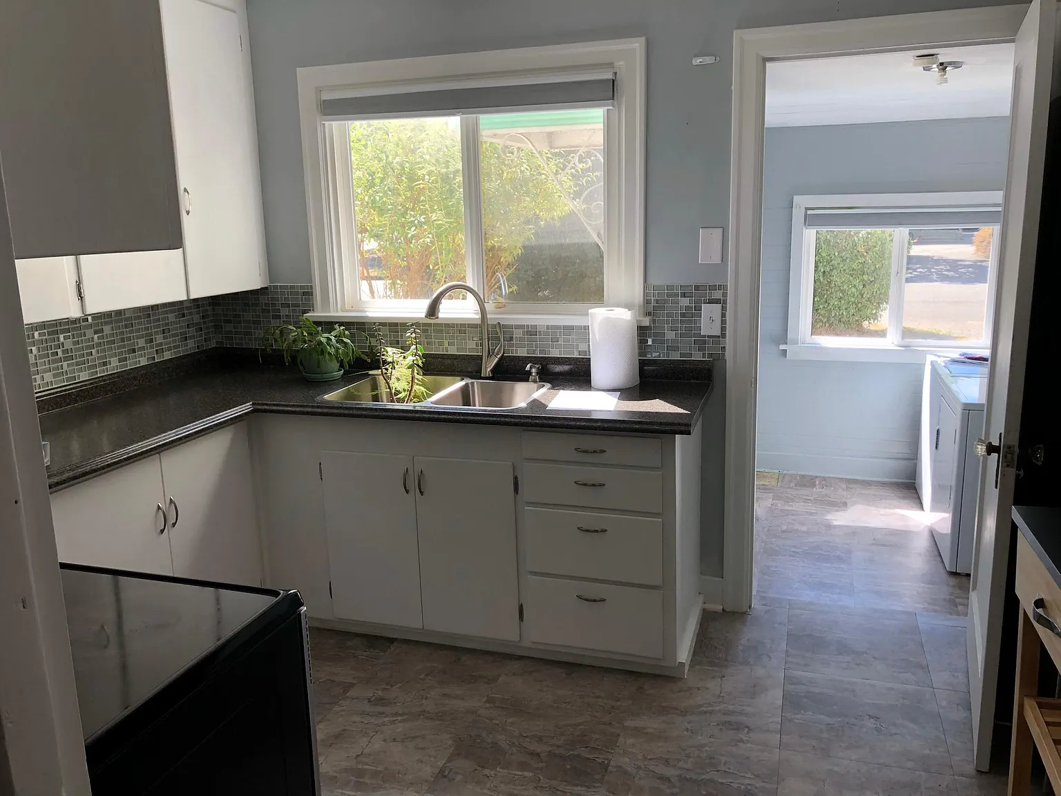 2 bed, 902 sqft, $2,284 — Photo 4