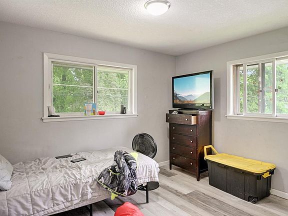 5th image of 1659 10th Ave APT 2