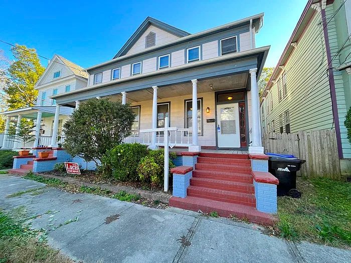 75 Webster Ave #75