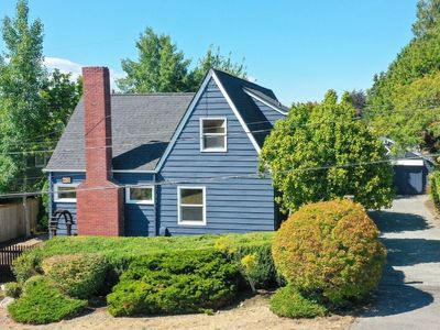 4432 SW 102nd Street, Seattle, WA, 98146
