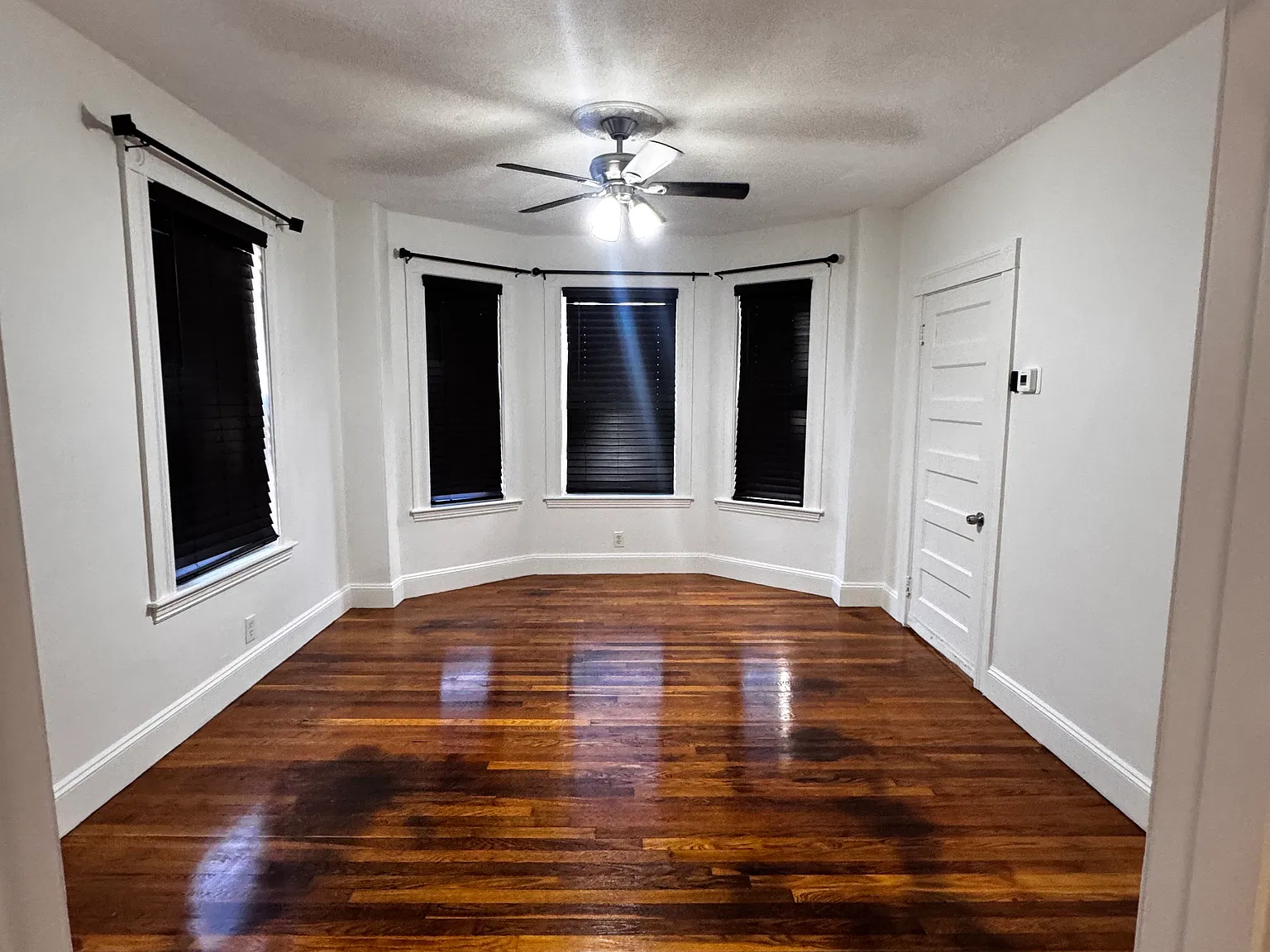 2 bed, 1000 sqft, $2,800 — Photo 2