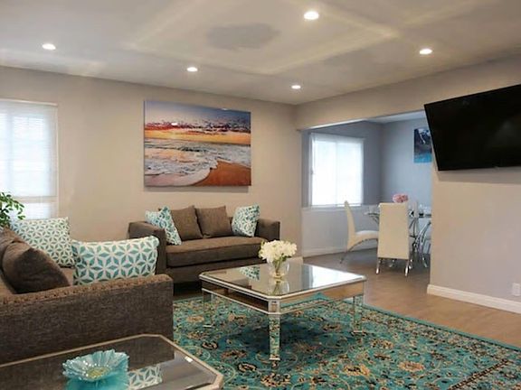 4th image of 8719 Yorktown Ave #2