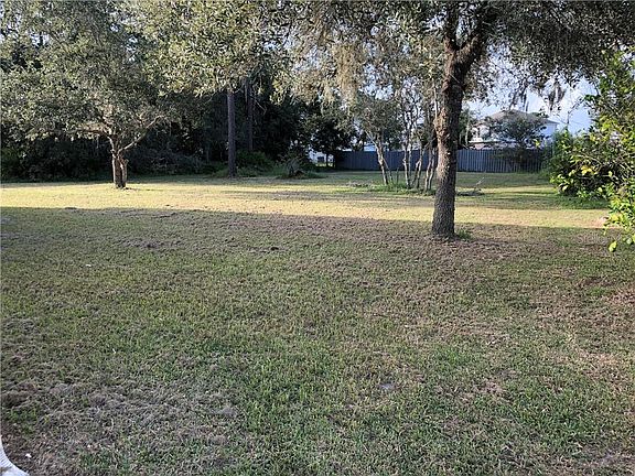 2nd image of 507 Lakeview Dr