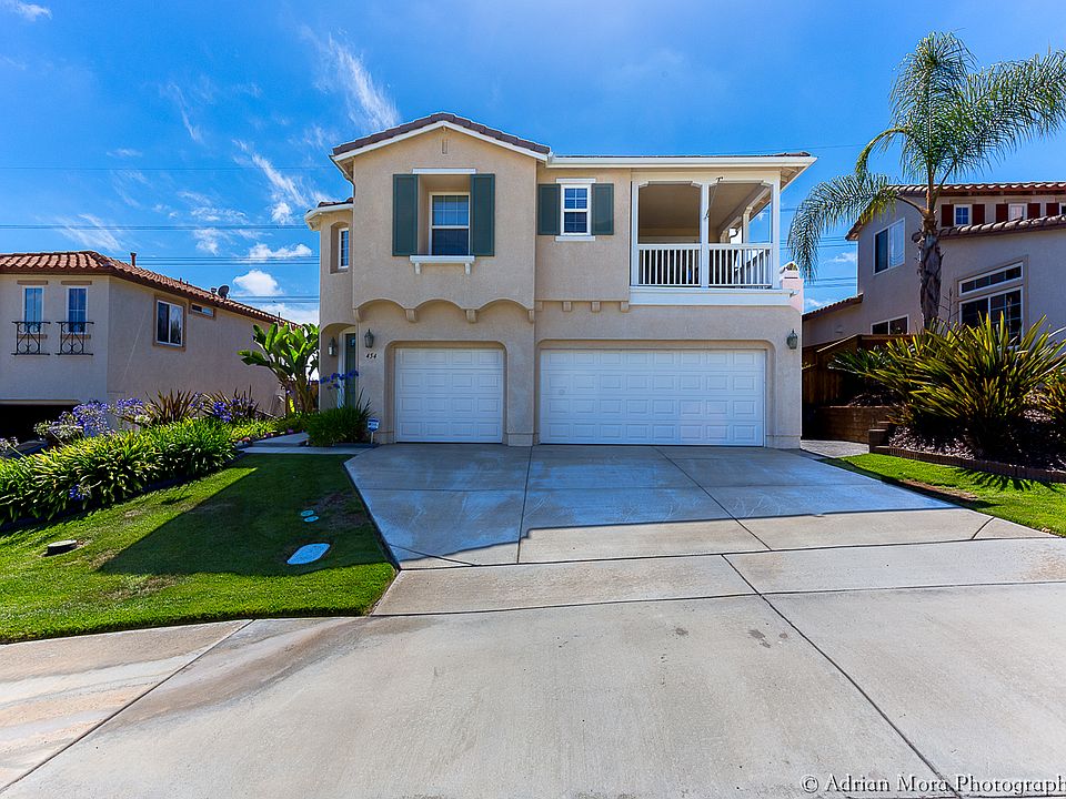 1st image of 454 Avenida Gabriel