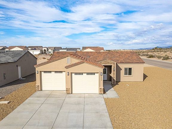 3rd image of 2239 E Hammer Lane