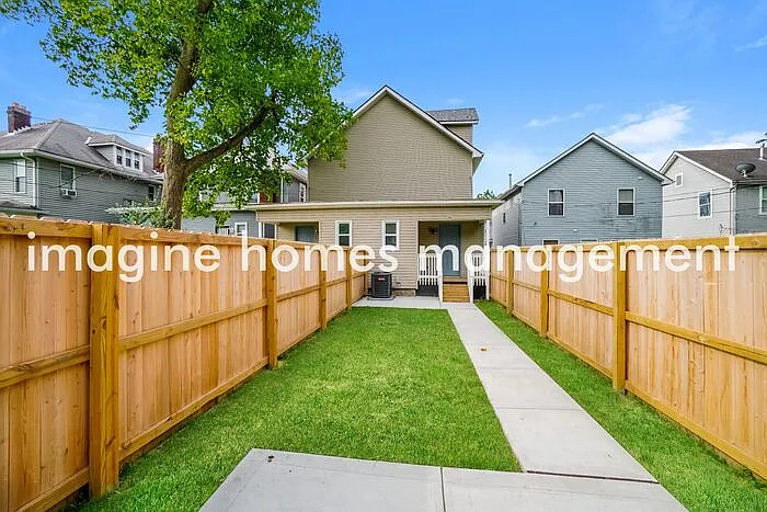 886 E Fulton St #1 — Photo 16