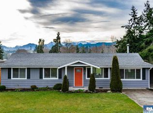31 W Buena Vista Dr, Sequim, WA 98382