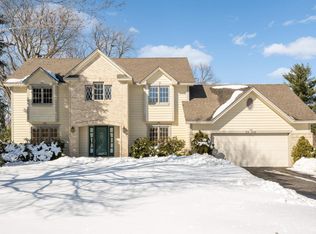 5202 Picha Rd, Minnetonka, MN 55345