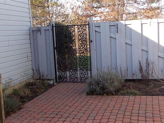 2nd image of 2715 Breckenridge Dr