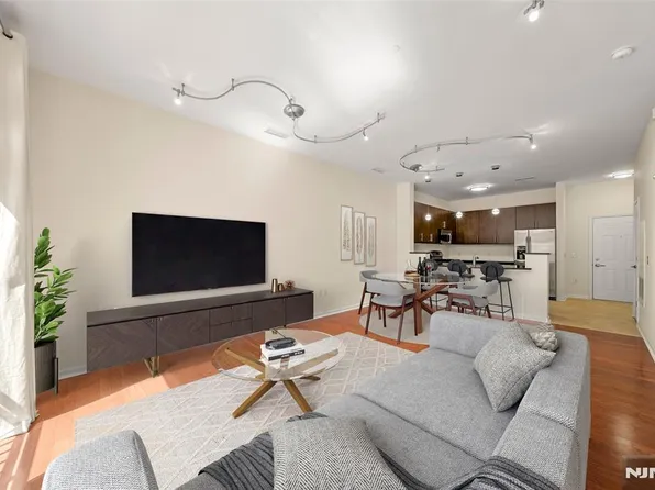 1105 Riverview Ave #105, Englewood, NJ 07631