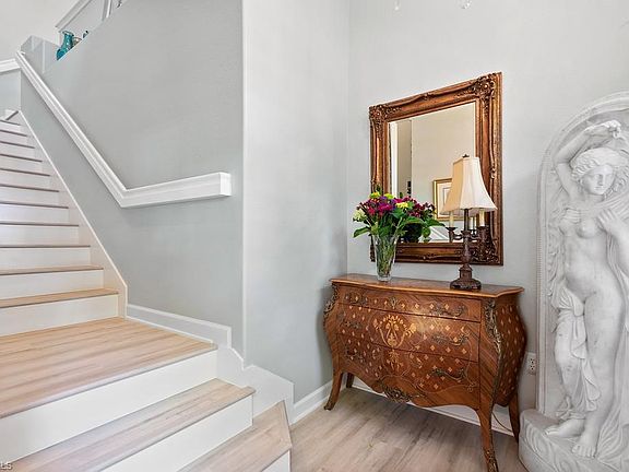 3rd image of 8549 Via Garibaldi CIR #203