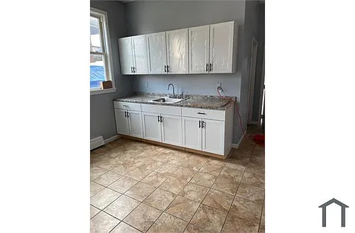 1185 Pembroke St #1 Photo 1