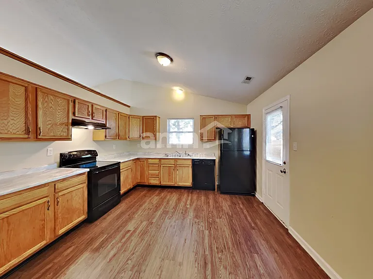 8420 Brook Pointe Ct — Photo 3