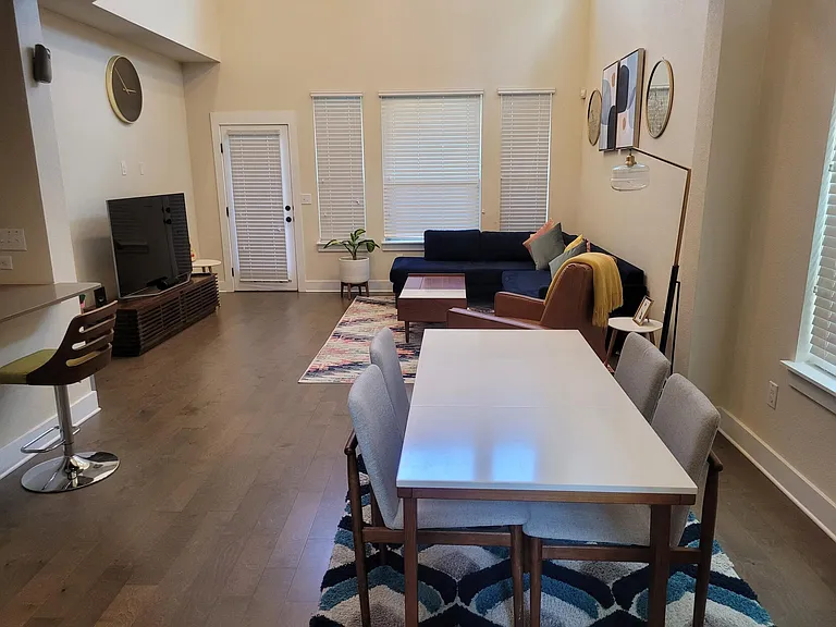 7906 Wildcat Pass — Photo 1