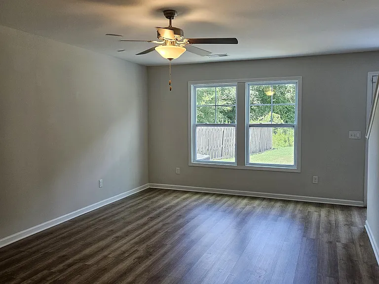 1441 Feldspar Ct — Photo 10