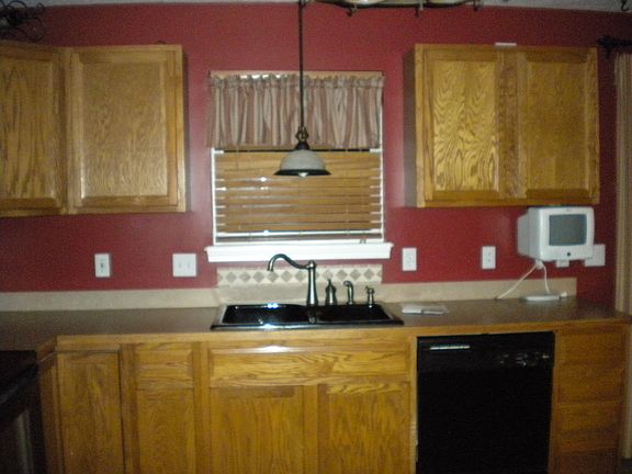 4th image of 1082 Bennington Ct