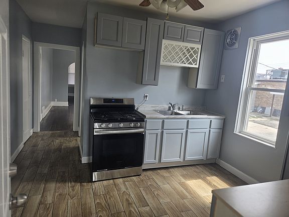 4th image of 2530 S 60th Ct Unit 1