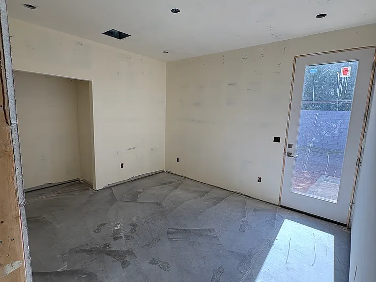 2025 S College Ave — Photo 8