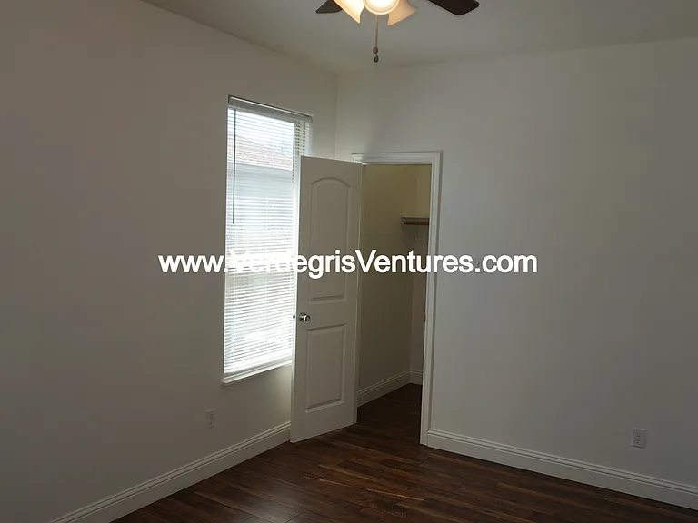236 S Scott St #76028 — Photo 7