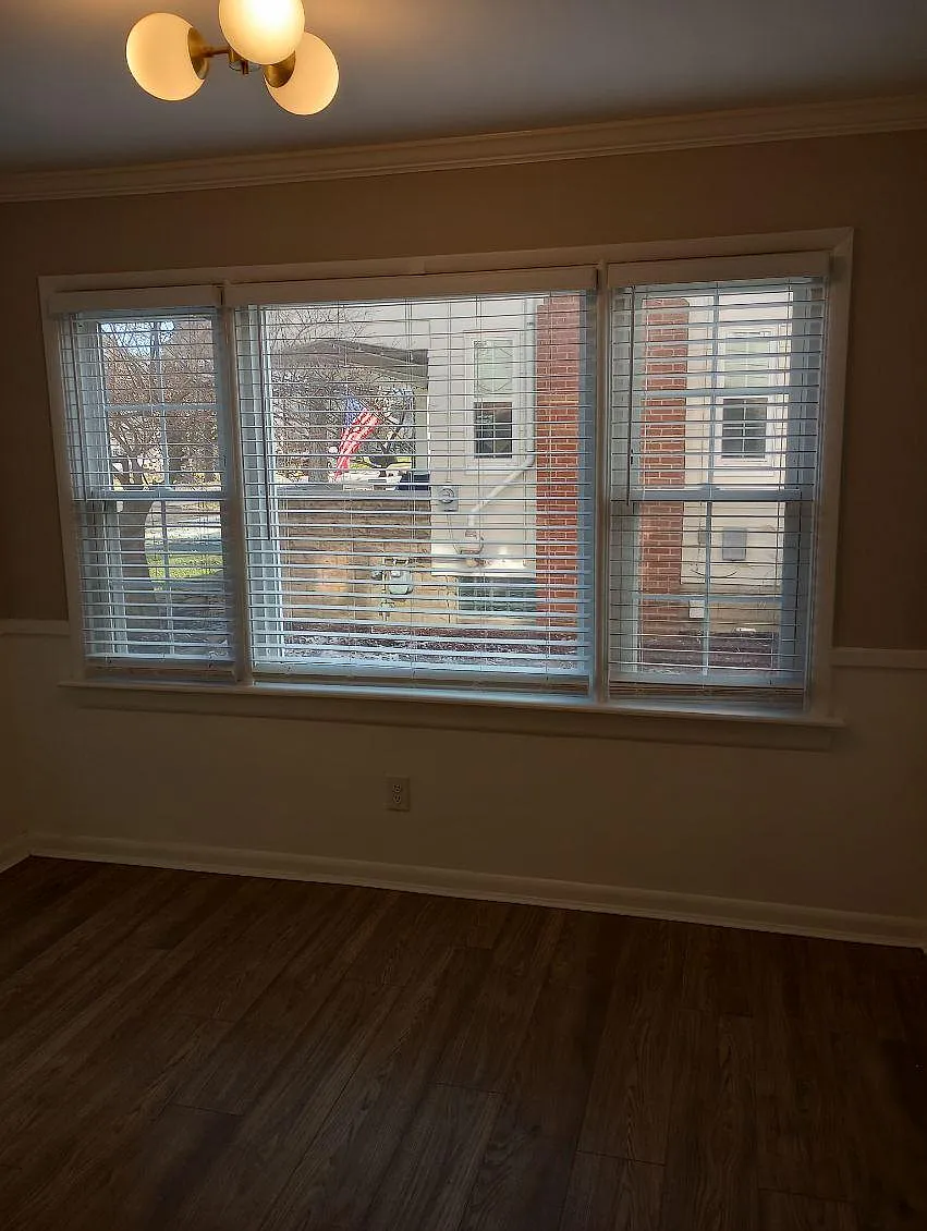 1 bed, 750 sqft, $999 — Photo 3