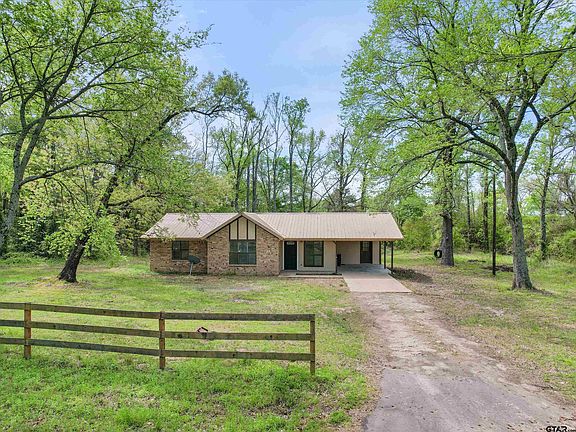 2nd image of 1393 County Road 2210
