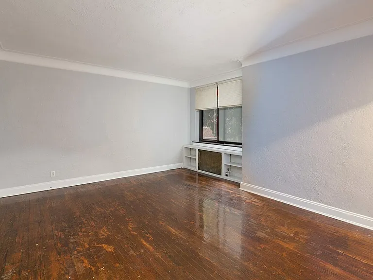 2805 Digby Ave — Photo 18