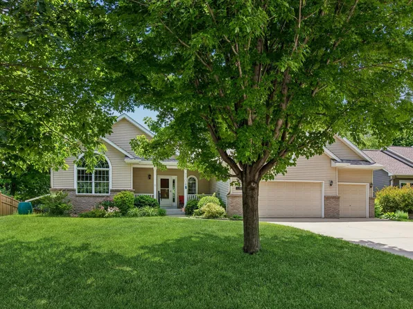 1105 Lupine Dr, Northfield, MN 55057