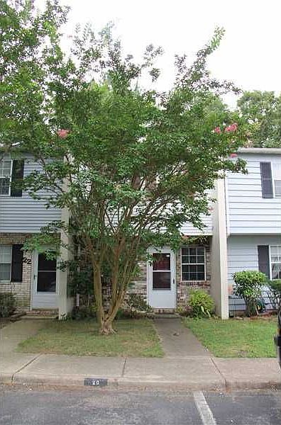 1st image of 20 Betty Lee Pl