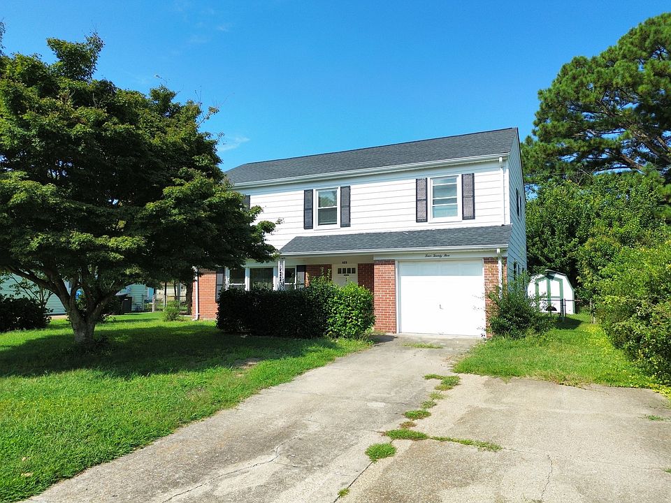 1st image of 425 Sirine Ave
