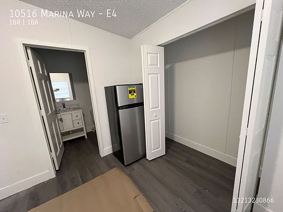 4th image of 10516 Marina Way #E4