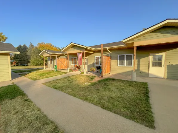 101 E Rose St APT 2, Elk Pt, SD 57025