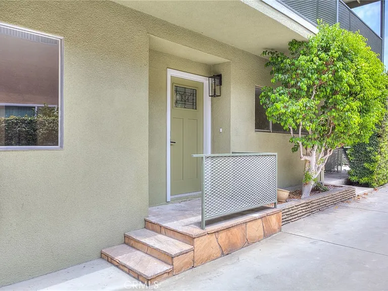 1032 S Golden W #A — Photo 2
