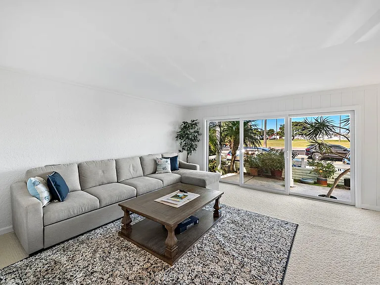 1707 W Balboa Blvd — Photo 8